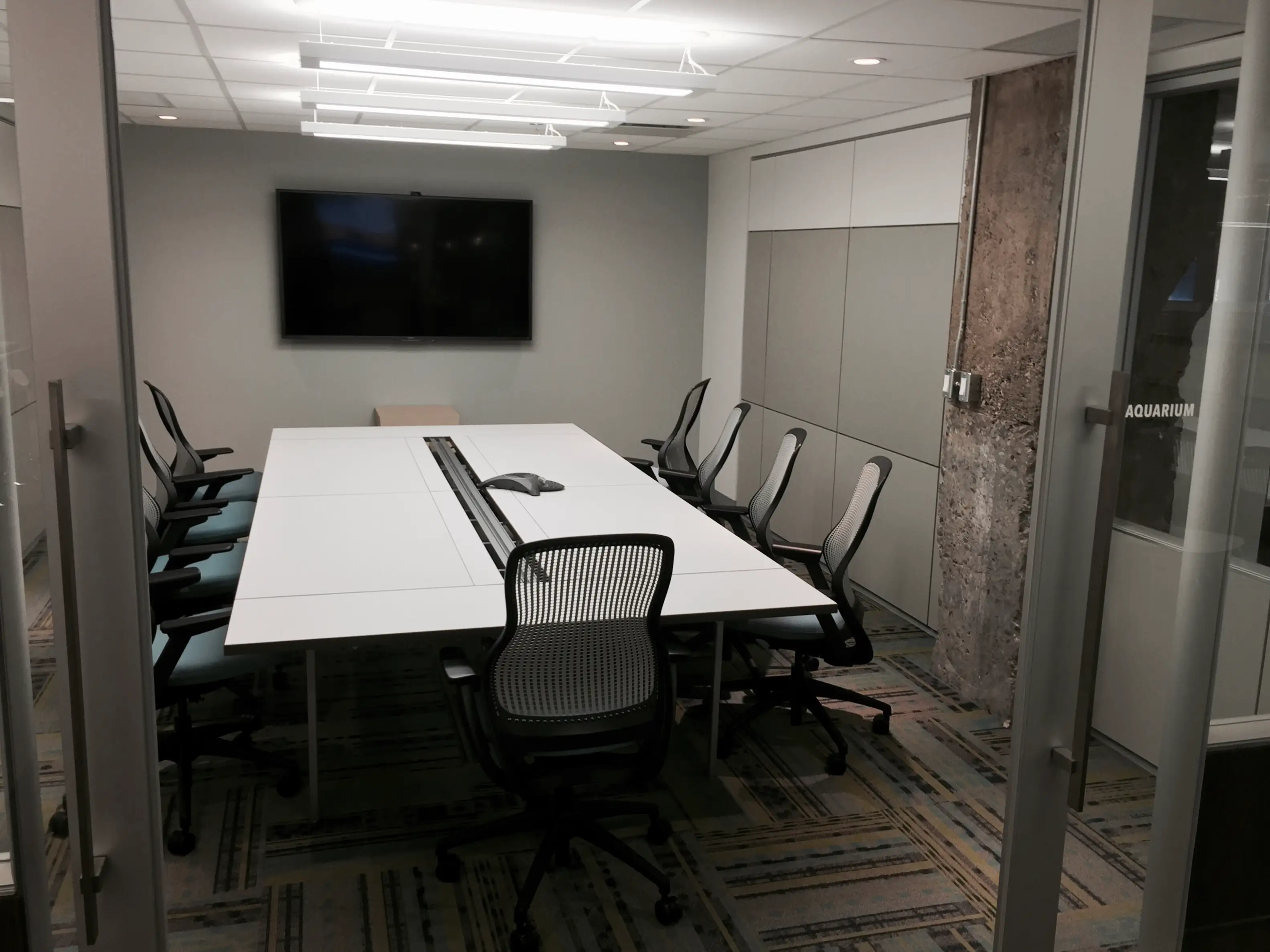 Pilkington — Aquarium boardroom